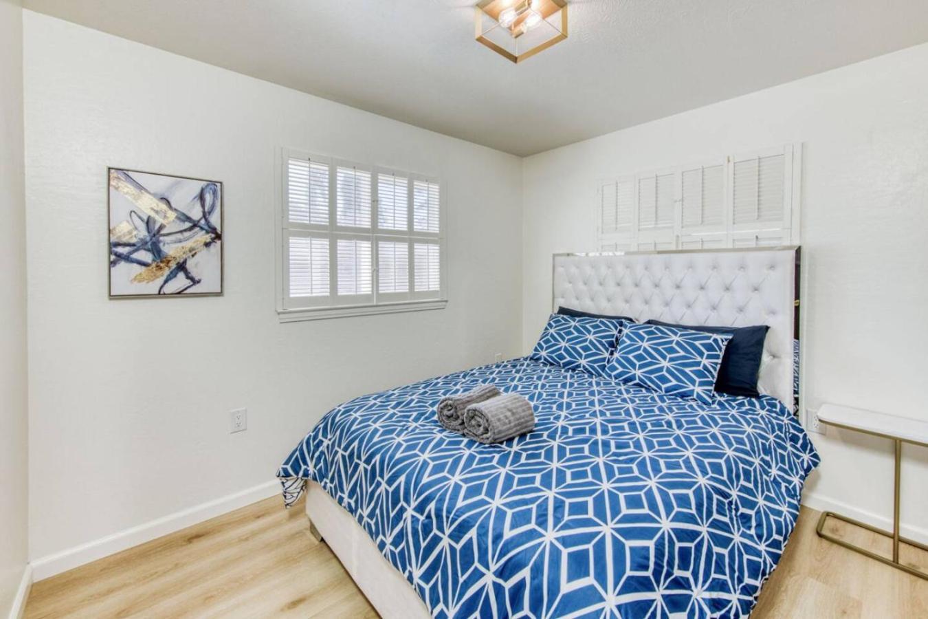 Sunny 3br Haven With Pool *